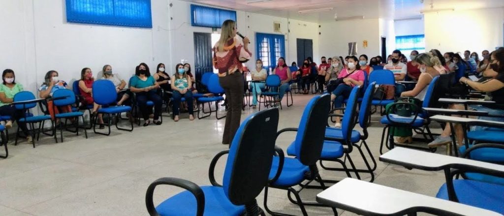 Palestra para Profissionais da Educação da Cidade de Jaraguari - MS